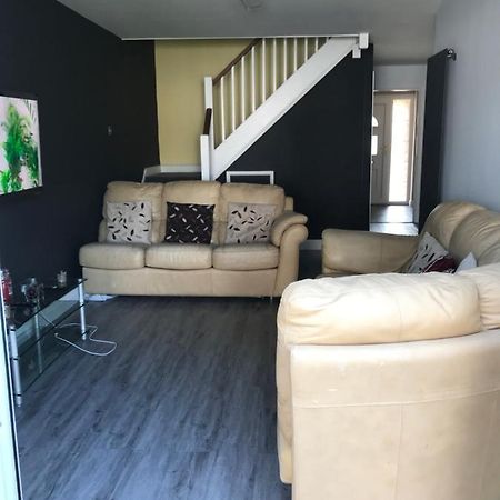 Double Room Next To Burnham Elizabeth Line Station Slough Exterior foto